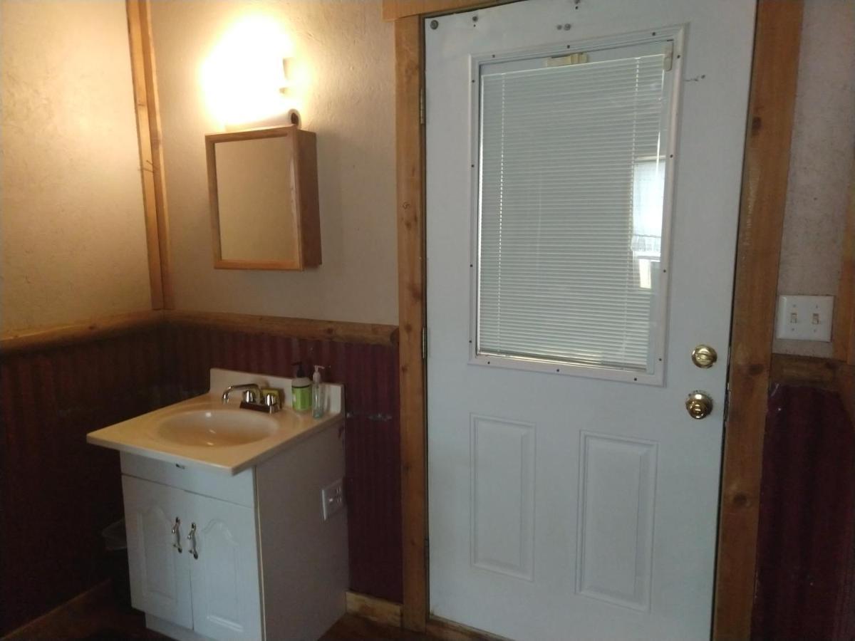 La Loma Del Chivo Llc - The Spirit Room Marathon Exterior foto